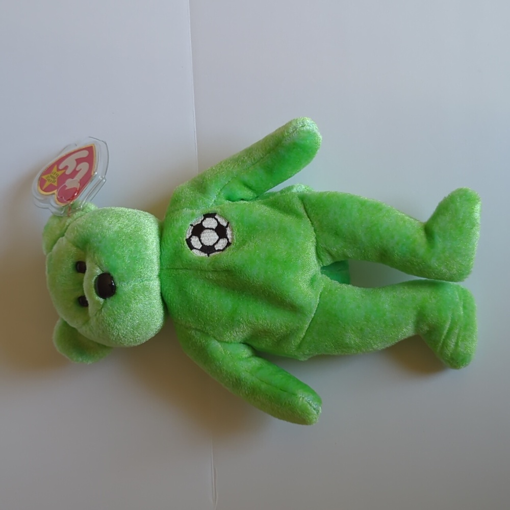 TY Kicks Beanie Baby Bear 1998 Green Plush